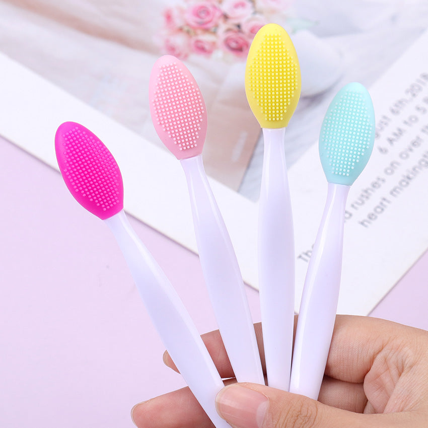 Get Clearer, Glowing Skin with Silicone Glow Brush - Includes Replacement Head for Long-lasting Use!