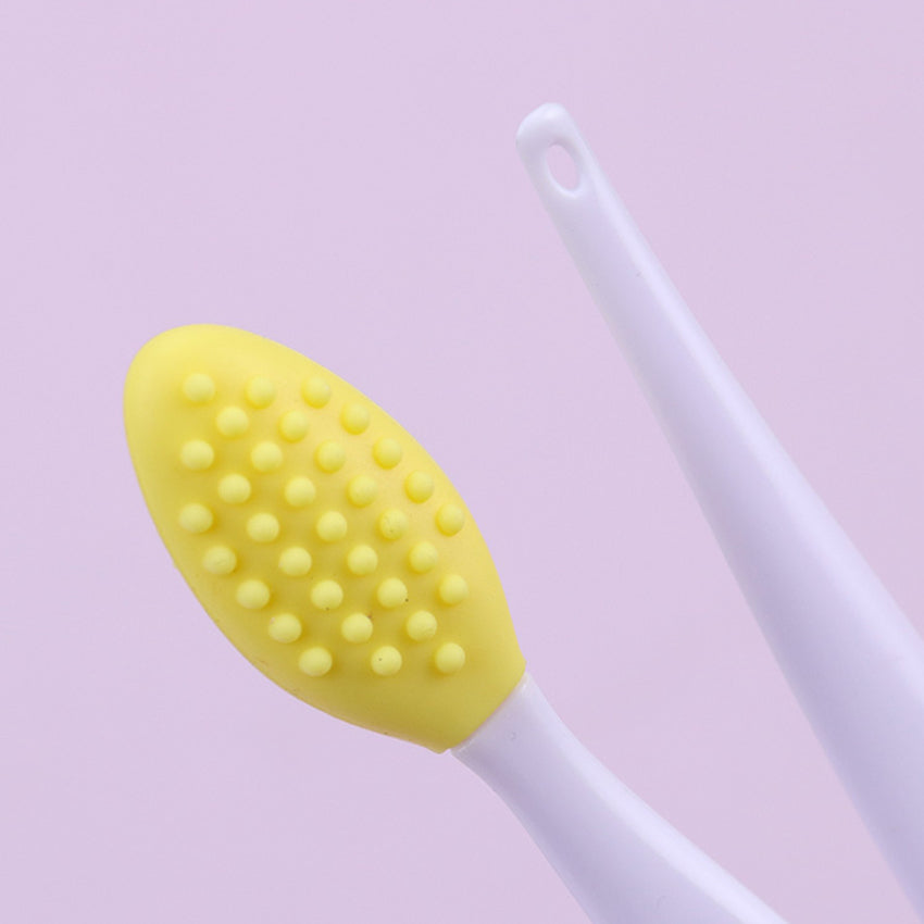 Get Clearer, Glowing Skin with Silicone Glow Brush - Includes Replacement Head for Long-lasting Use!